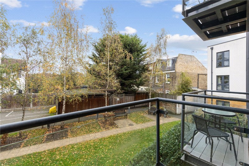 Broadwater Road, London, SW17