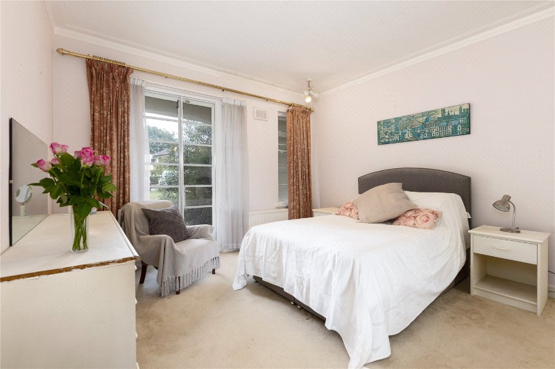 Colebrook Close, London, SW15