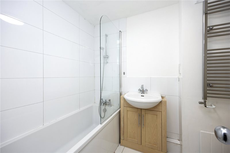 Normanby Close, London, SW15