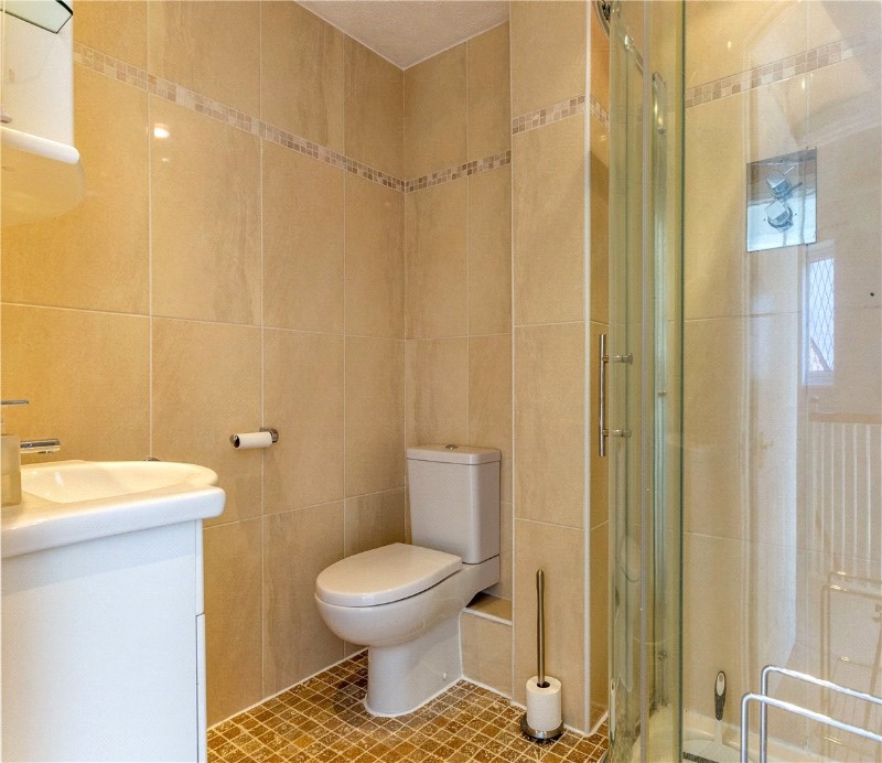 Hawkesworth Drive, Bagshot, GU19