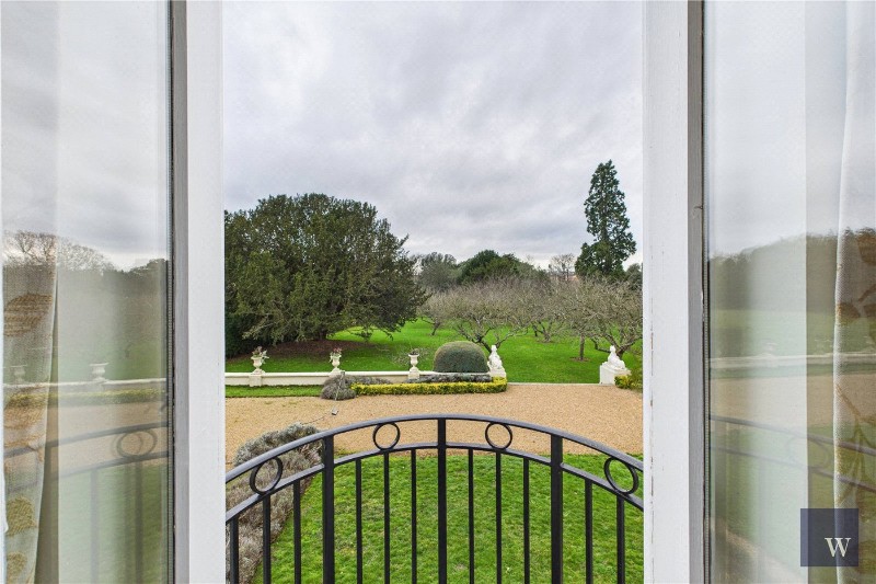 Henry Tate Mews, London, SW16