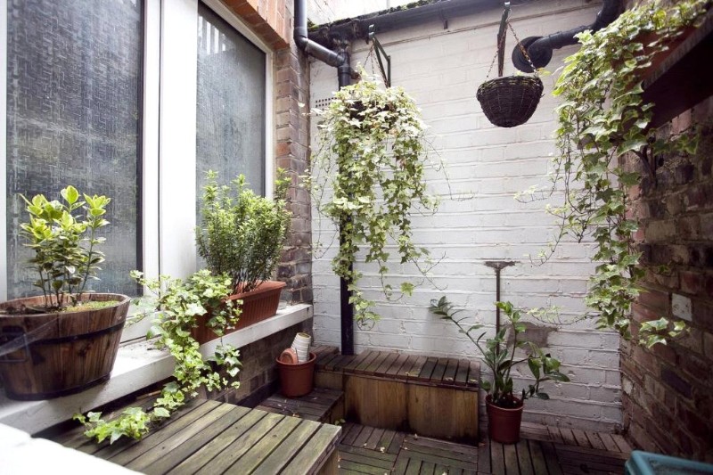 Station Road, Winchmore Hill, London, N21