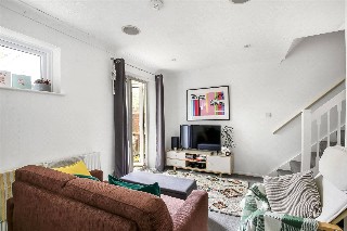 Lowden Close, Winchester, Hampshire, SO22