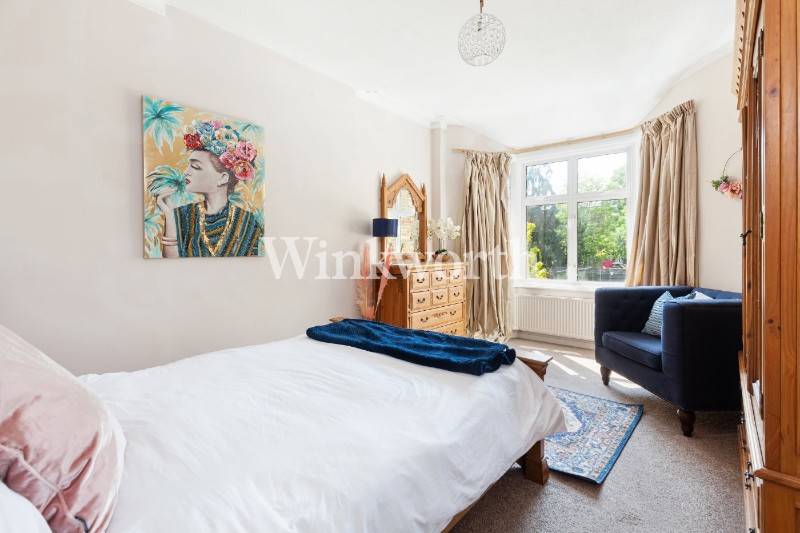 Caversham Avenue, London, N13