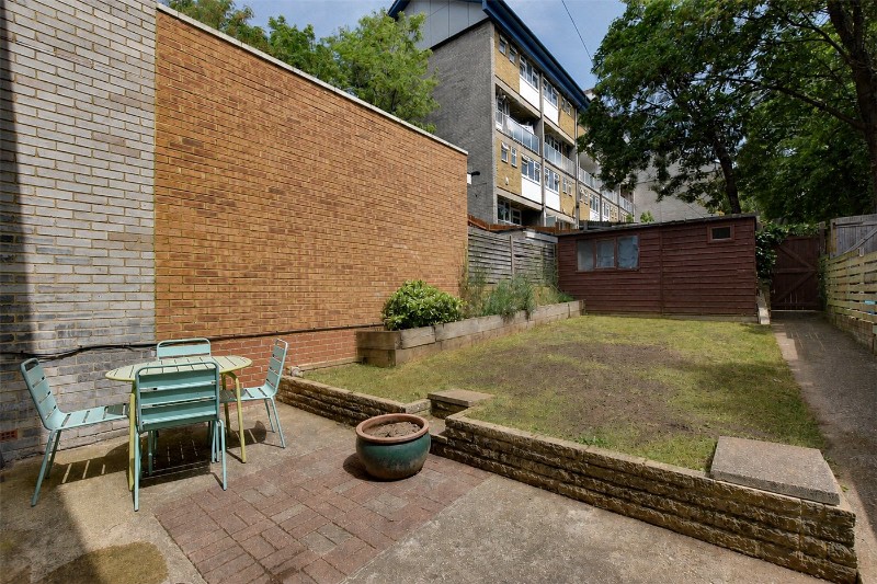 Saxton Close, Lewisham, London, SE13