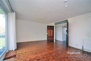 Royal Avenue, Worcester Park, Surrey, KT4
