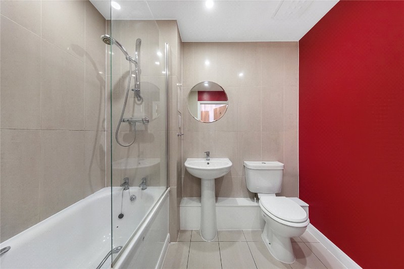 Ealing Road, Brentford, TW8