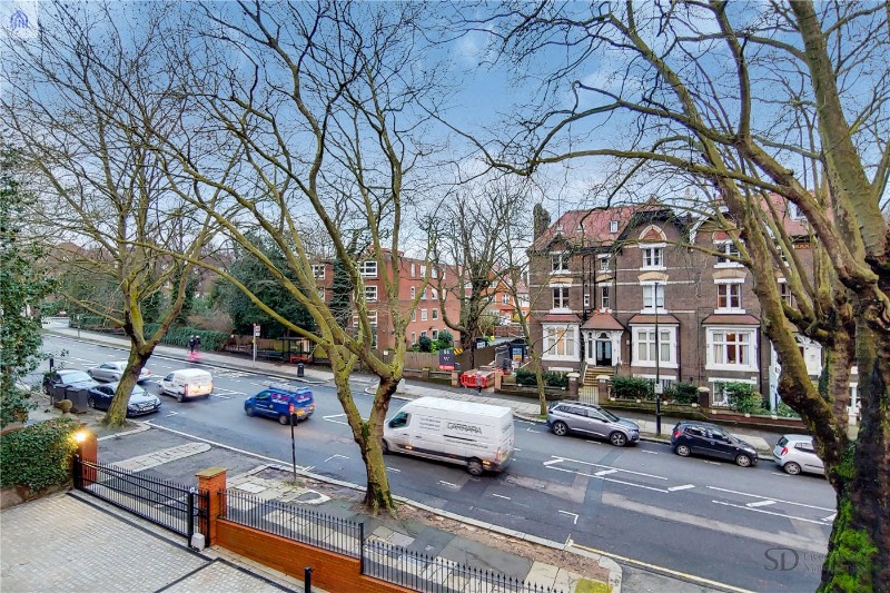 Fitzjohns Avenue, London, NW3