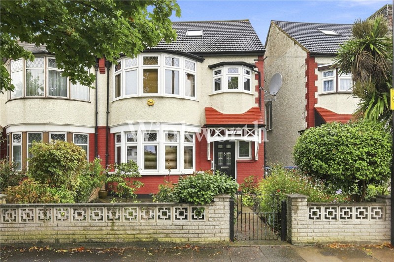 Connaught Gardens, London, N13