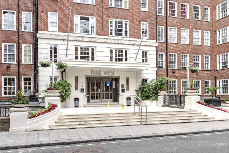 Edgware Road, Nr. Marble Arch, W2