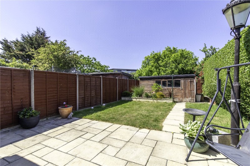 Saxon Drive, London, W3
