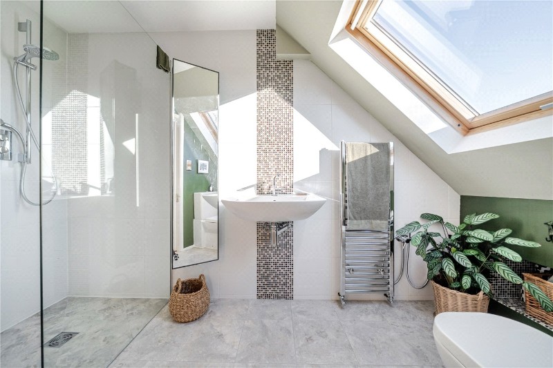 Bat & Ball Lane, Farnham, Surrey, GU10