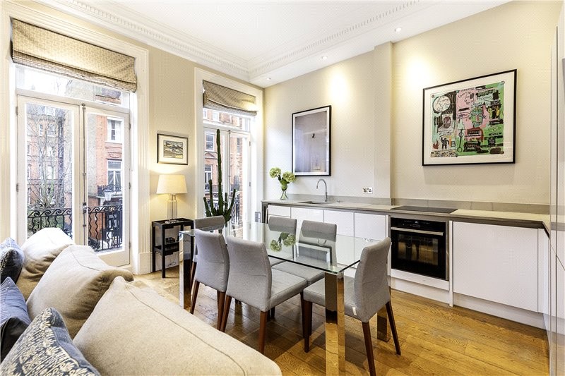 Rosary Gardens, South Kensington, London, SW7