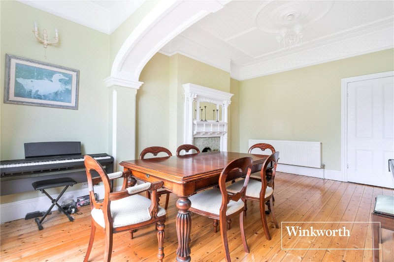 Etchingham Park Road, Finchley, London, N3