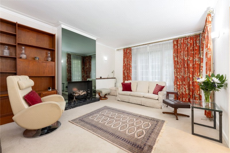 Colebrook Close, London, SW15