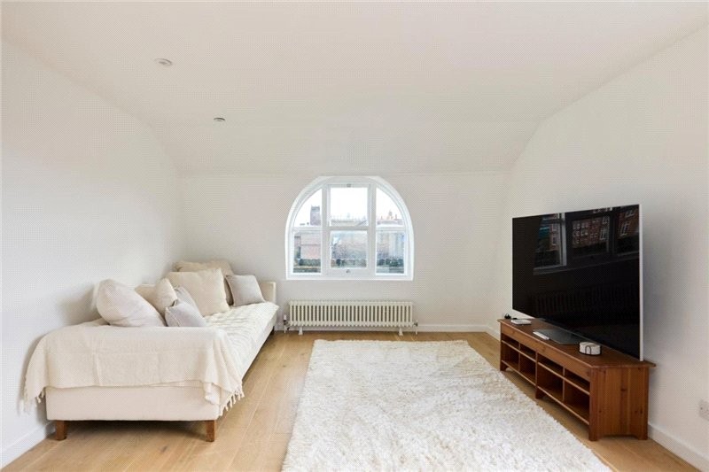 Kennington Road, London, UK, SE11