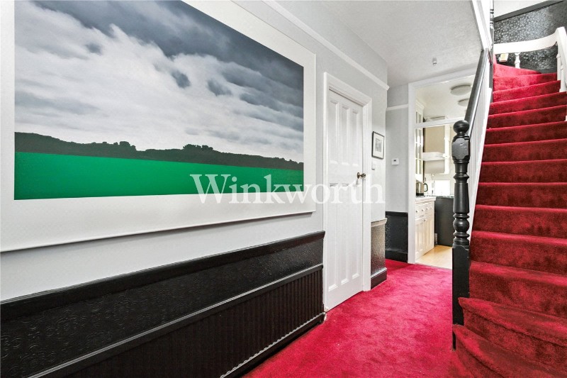 Hedge Lane, London, N13