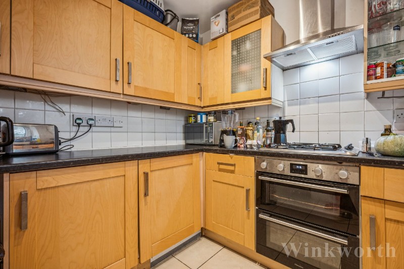 Flat 6, Caversham House, Friary Estate, London, SE15