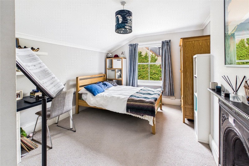 Gubyon Avenue, London, SE24