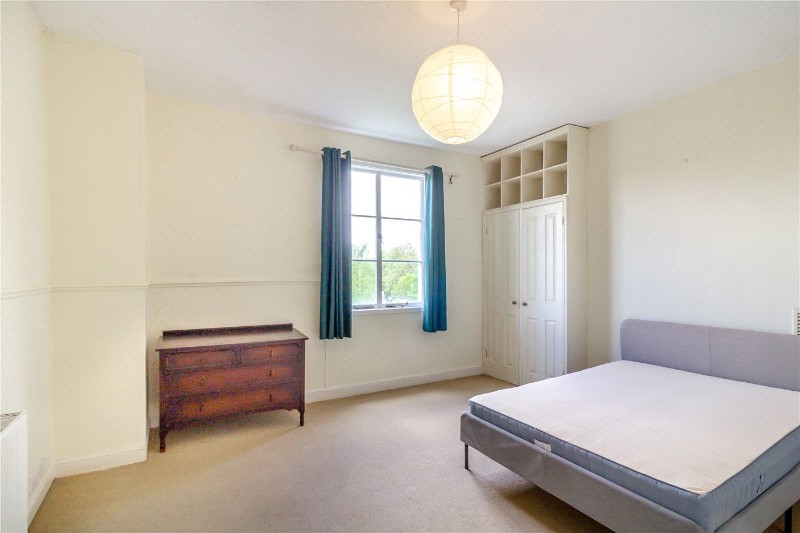 Wellington Square, Cheltenham, Gloucestershire, GL50