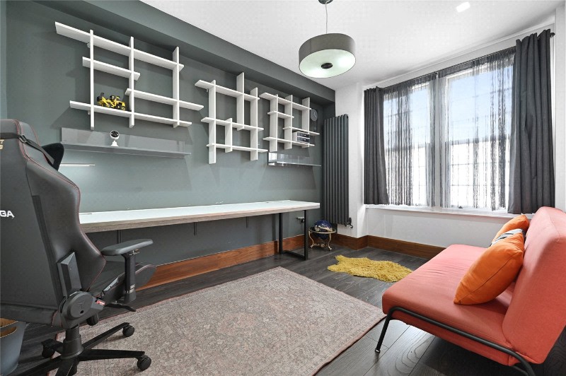 Thorpebank Road, London, W12