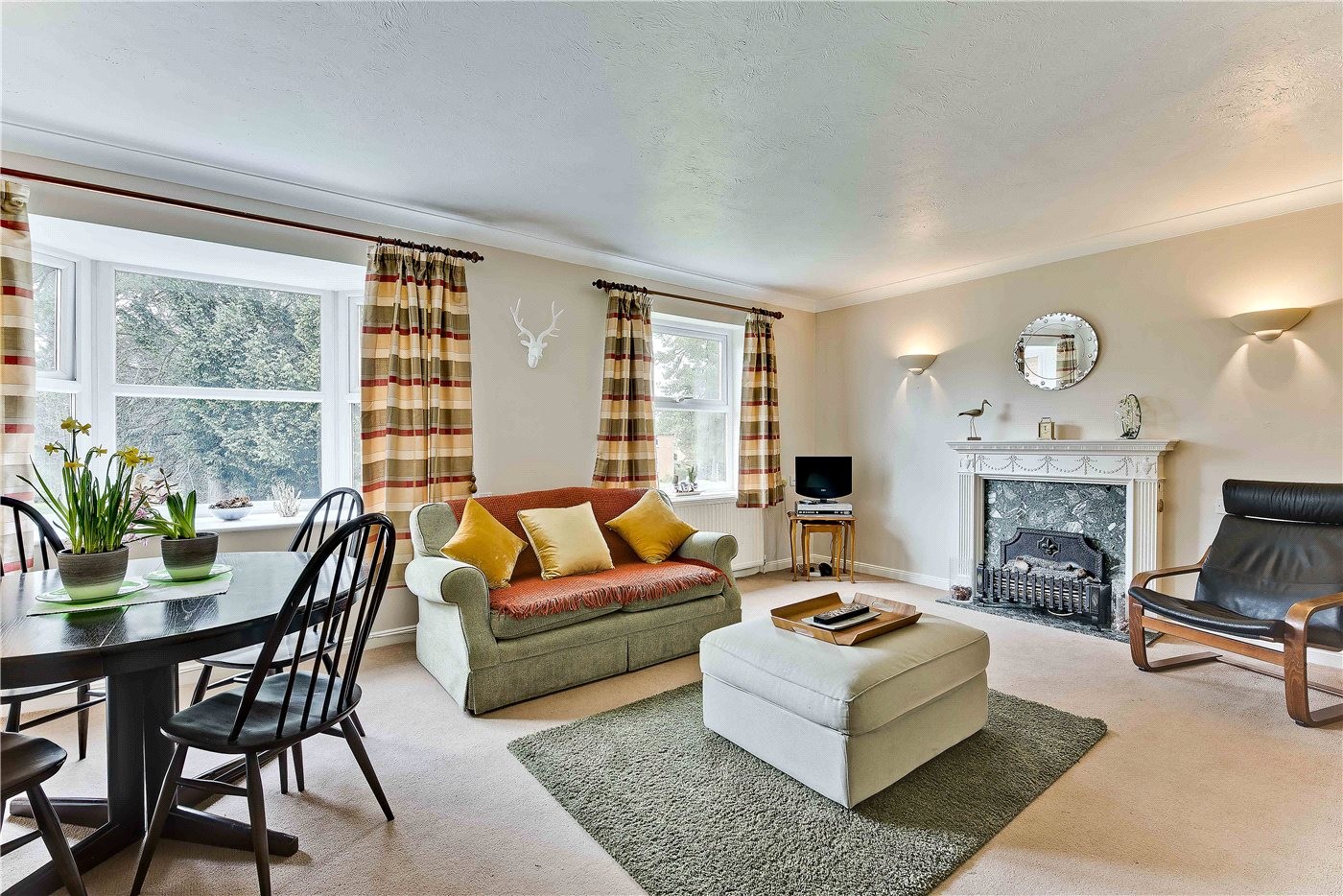 1 bedroom property for sale in Fairlawn, Hall Place Drive, Weybridge