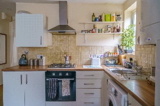 Gleneagle Road, London, SW16
