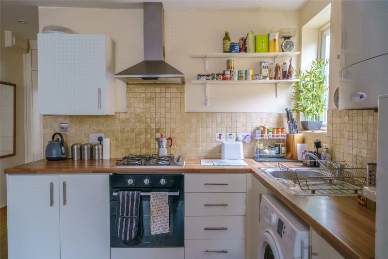 Gleneagle Road, London, SW16