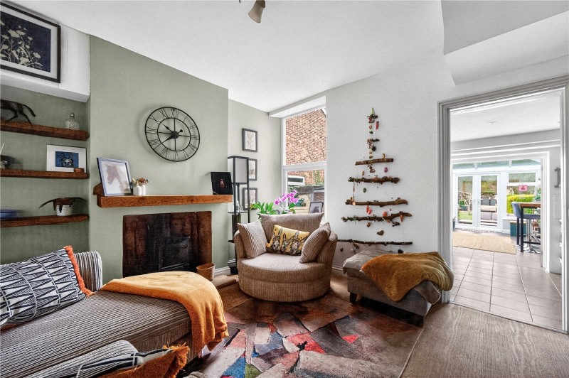 Oxenden Road, Tongham, Farnham, Surrey, GU10