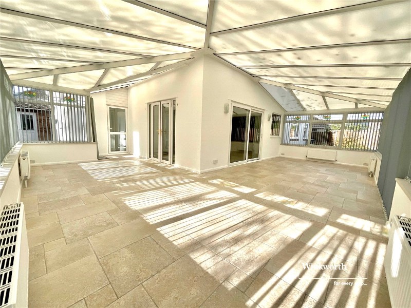 Vecta Close, Friars Cliff, Christchurch, Dorset, BH23