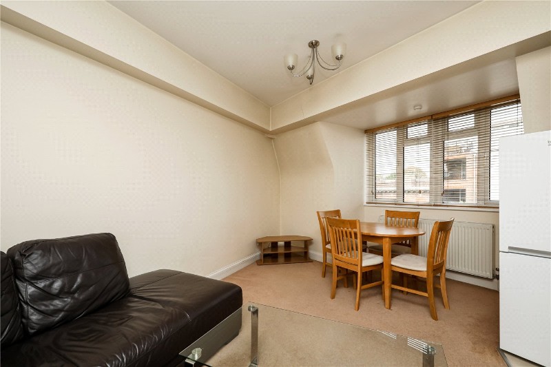 Grosvenor Parade, Uxbridge Road, London, W5