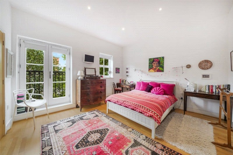 Torriano Avenue, London, NW5