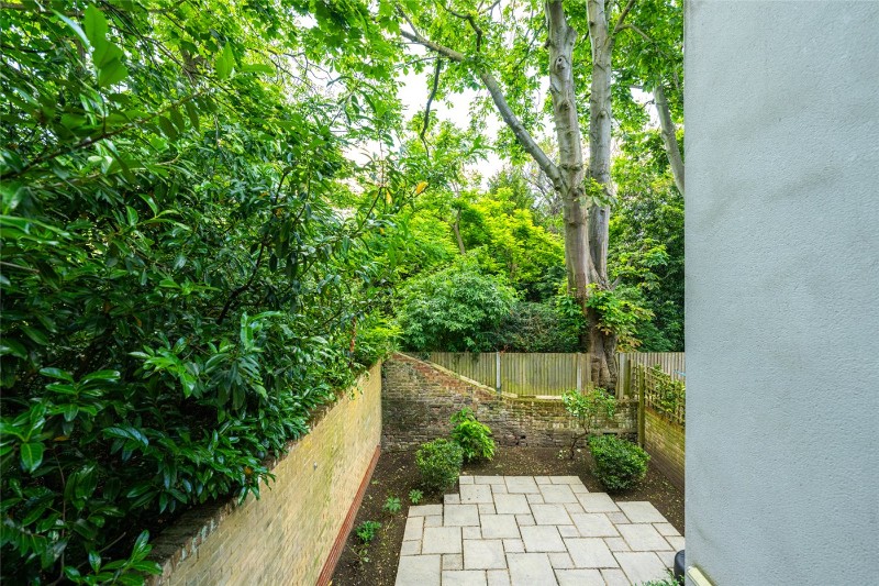 Abercorn Walk, London, NW8