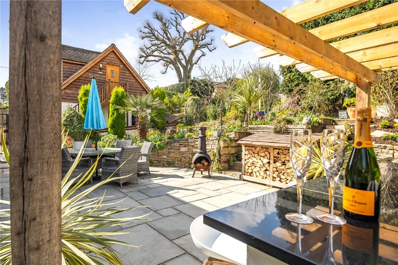 Highlands Road, Farnham, Surrey, GU9