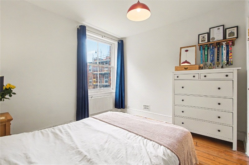 Rathcoole Gardens, London, N8