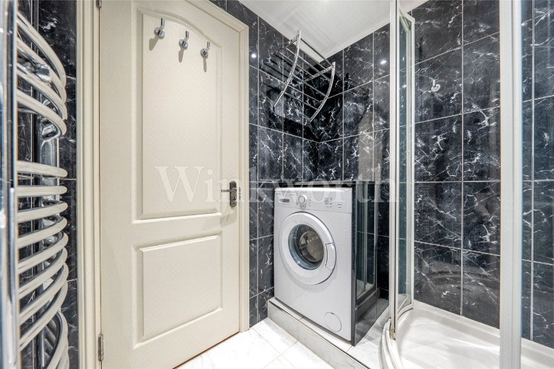 Britten Close, London, NW11