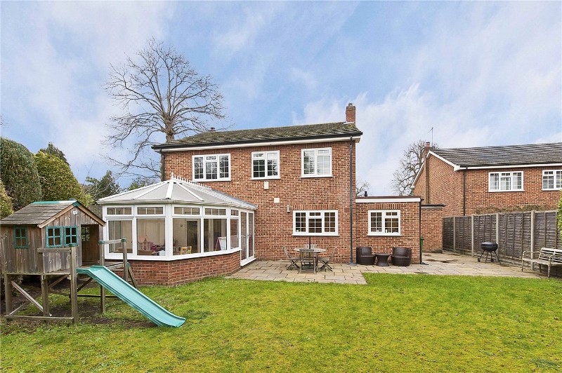 Woodland Grove, Weybridge, KT13