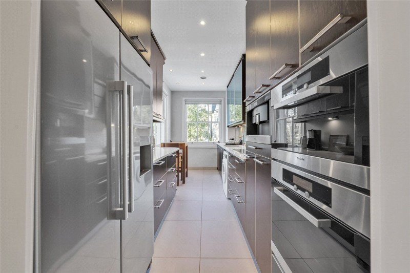 Randolph Avenue, London, W9