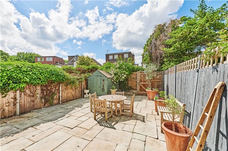 Martindale, East Sheen, London, SW14