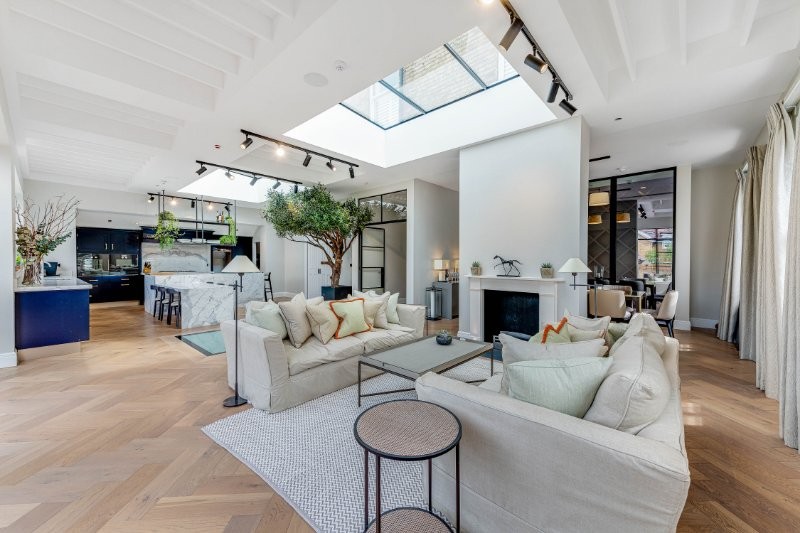 Castelnau, Barnes, London, SW13
