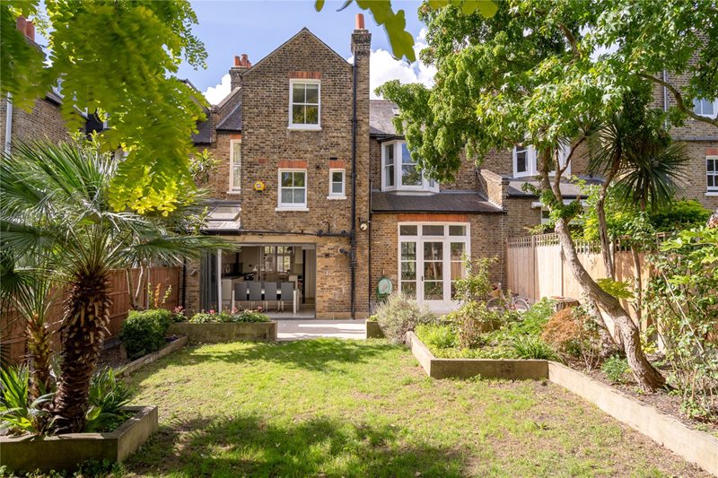Hollingbourne Road, London, SE24