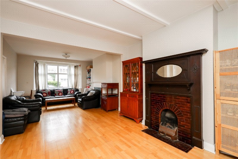 Princes Avenue, London, W3