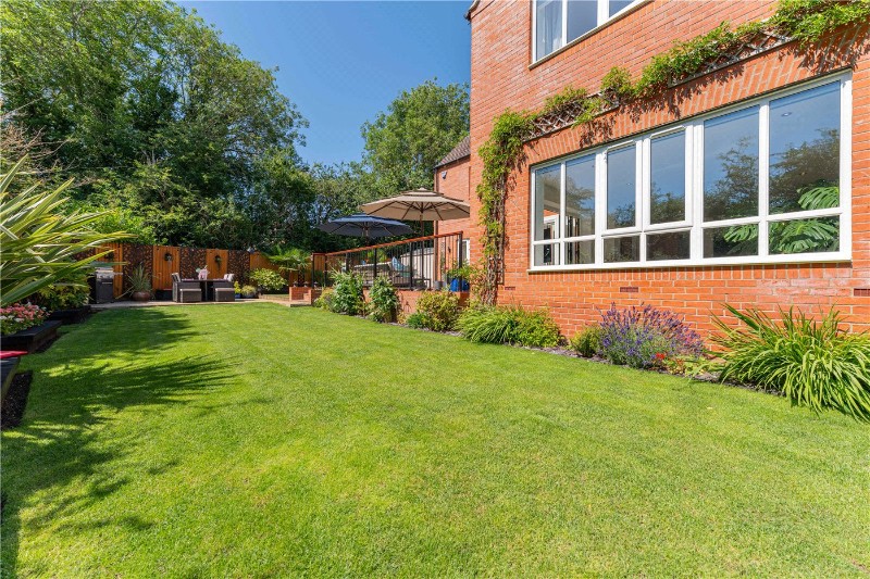 Victor Close, Gaydon, Warwick, Warwickshire, CV35