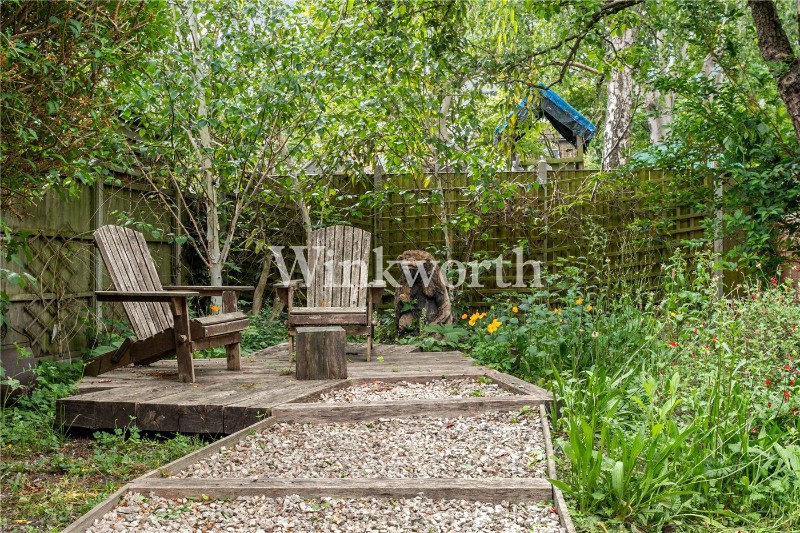 Meadowcroft Road, London, N13