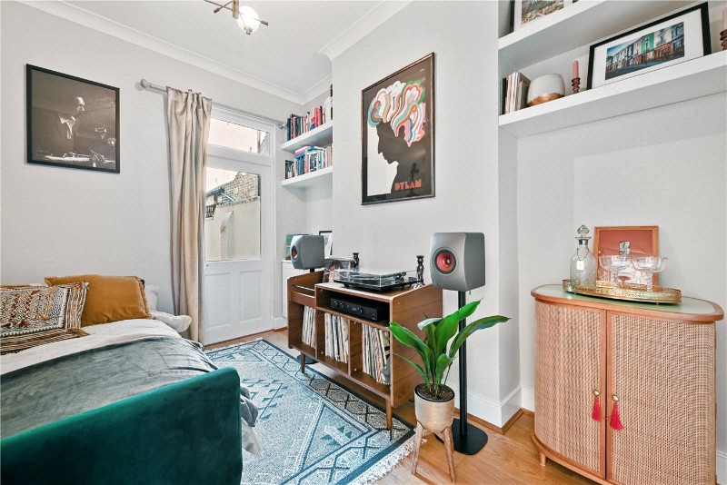 Purves Road, London, NW10