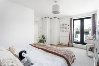 Garratt Lane, London, SW17