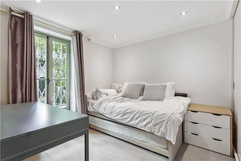 King Edward Walk, London, SE1