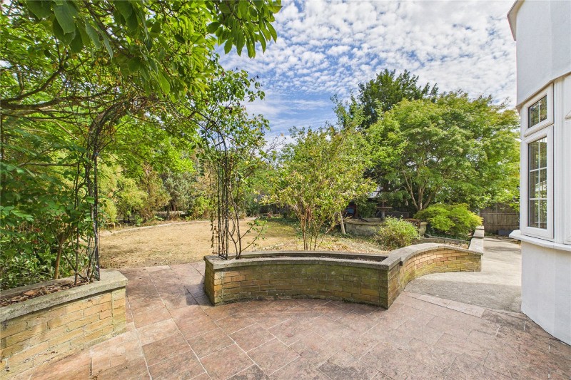 Norbury Hill, London, SW16
