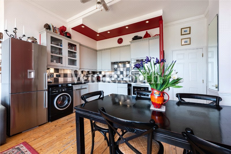 Queens Drive, London, N4