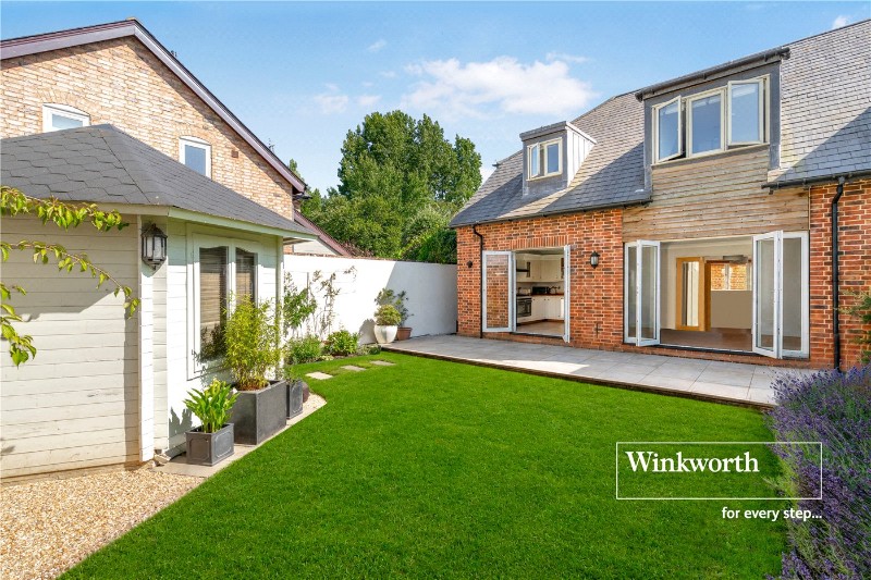 Longham Farm Close, Longham, Ferndown, Dorset, BH22